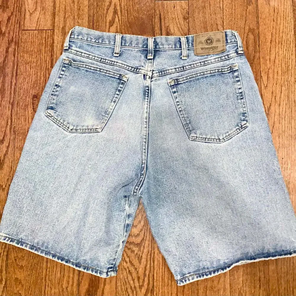 Wrangler Men’s Light Wash Denim Shorts‎ 34